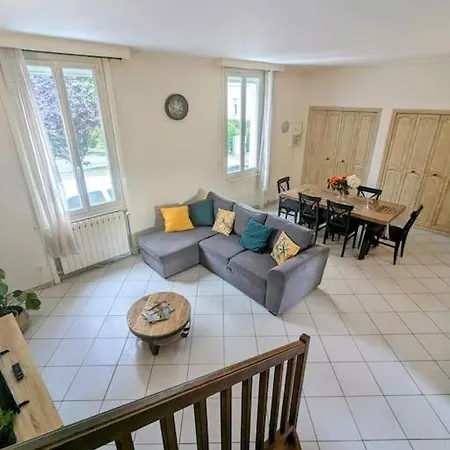 Appartement Spacieux Et Lumineux Terrasse Roanne Exterior photo